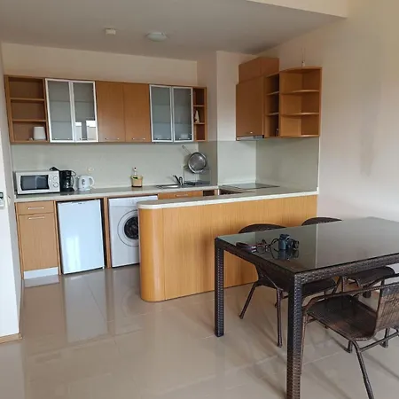 Lighthouse Golf & Apartment