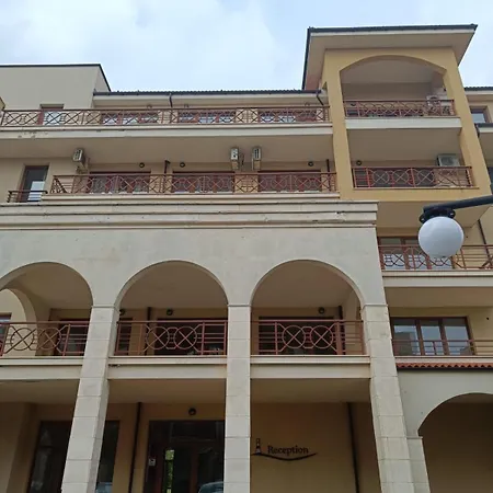 Lighthouse Golf & Apartment *